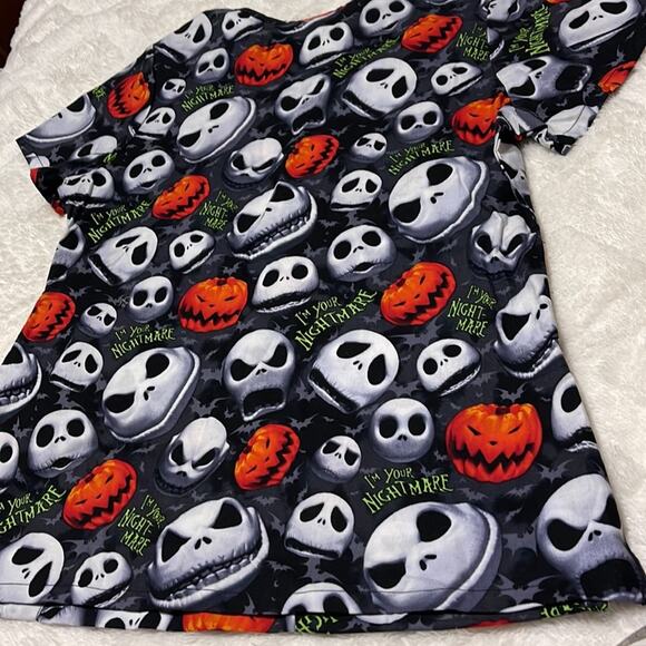Disney nightmare before Christmas  scrub top medium - Picture 9 of 11